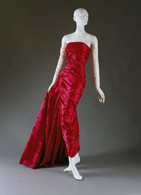 house of dior dresses|current designer for christian dior.